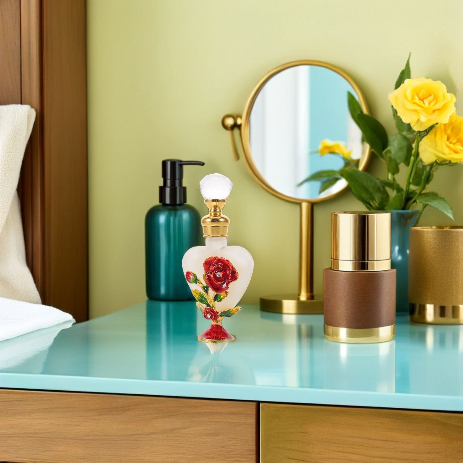 1個入り、ハート型のガラス製香水瓶。金色のキャップが付いてお - Home Fragrance Usa のレビューと価格
